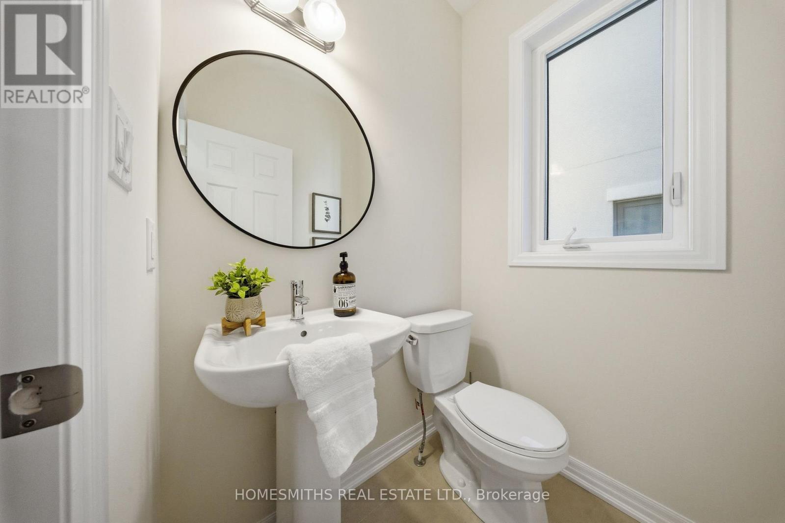 11 Northrop Avenue, Clarington (Newcastle), Ontario  L1B 0W6 - Photo 7 - E13069408