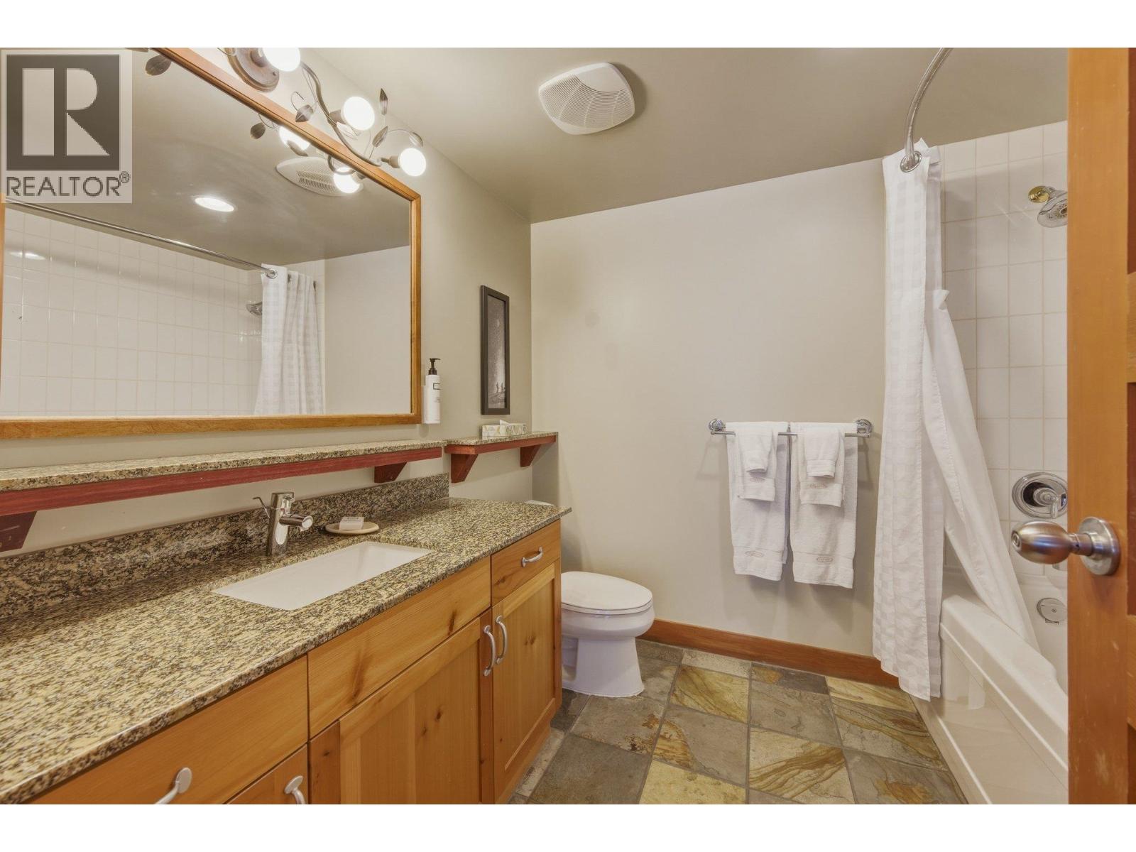 523c 2036 London Lane, Whistler, British Columbia  V8E 0N7 - Photo 18 - R3118083