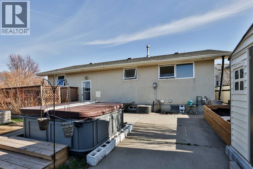 99 Lemoyne Crescent W, Lethbridge, Alberta  T1K 4A4 - Photo 29 - A2306254