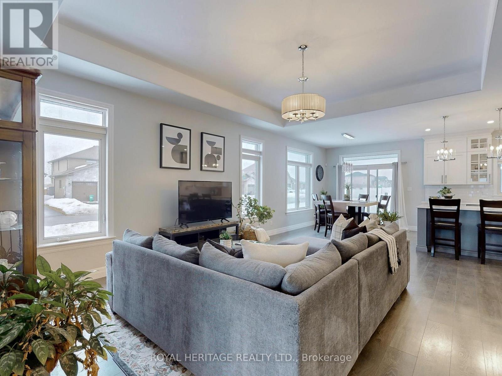 22 Bel Air Crescent, Quinte West, Ontario  K8V 0H4 - Photo 6 - X12847432