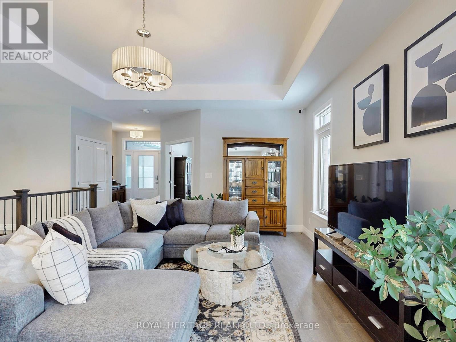 22 Bel Air Crescent, Quinte West, Ontario  K8V 0H4 - Photo 4 - X12847432
