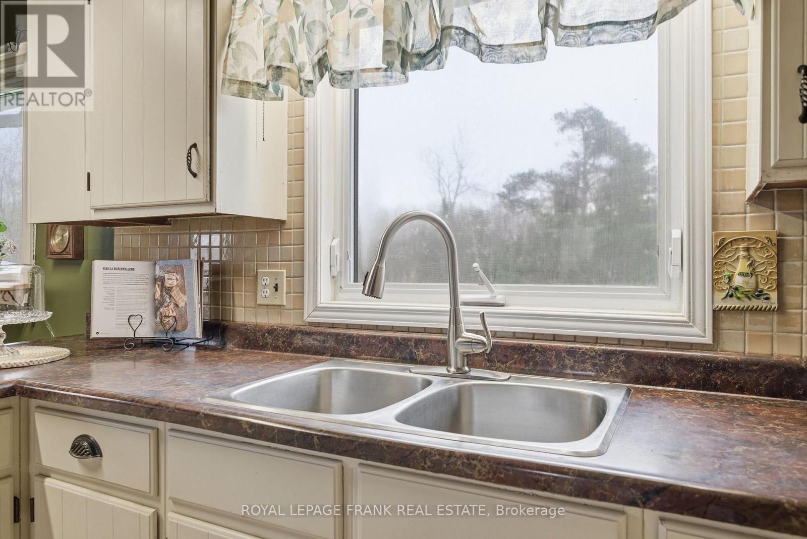 879 Linden Valley Road, Kawartha Lakes, Ontario  K0M 2T0 - Photo 15 - X13069342