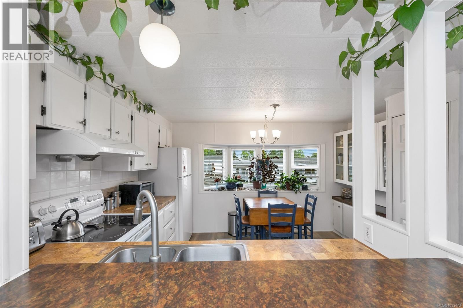 4 1498 Admirals Rd, View Royal, British Columbia  V9A 2R1 - Photo 7 - 1033473