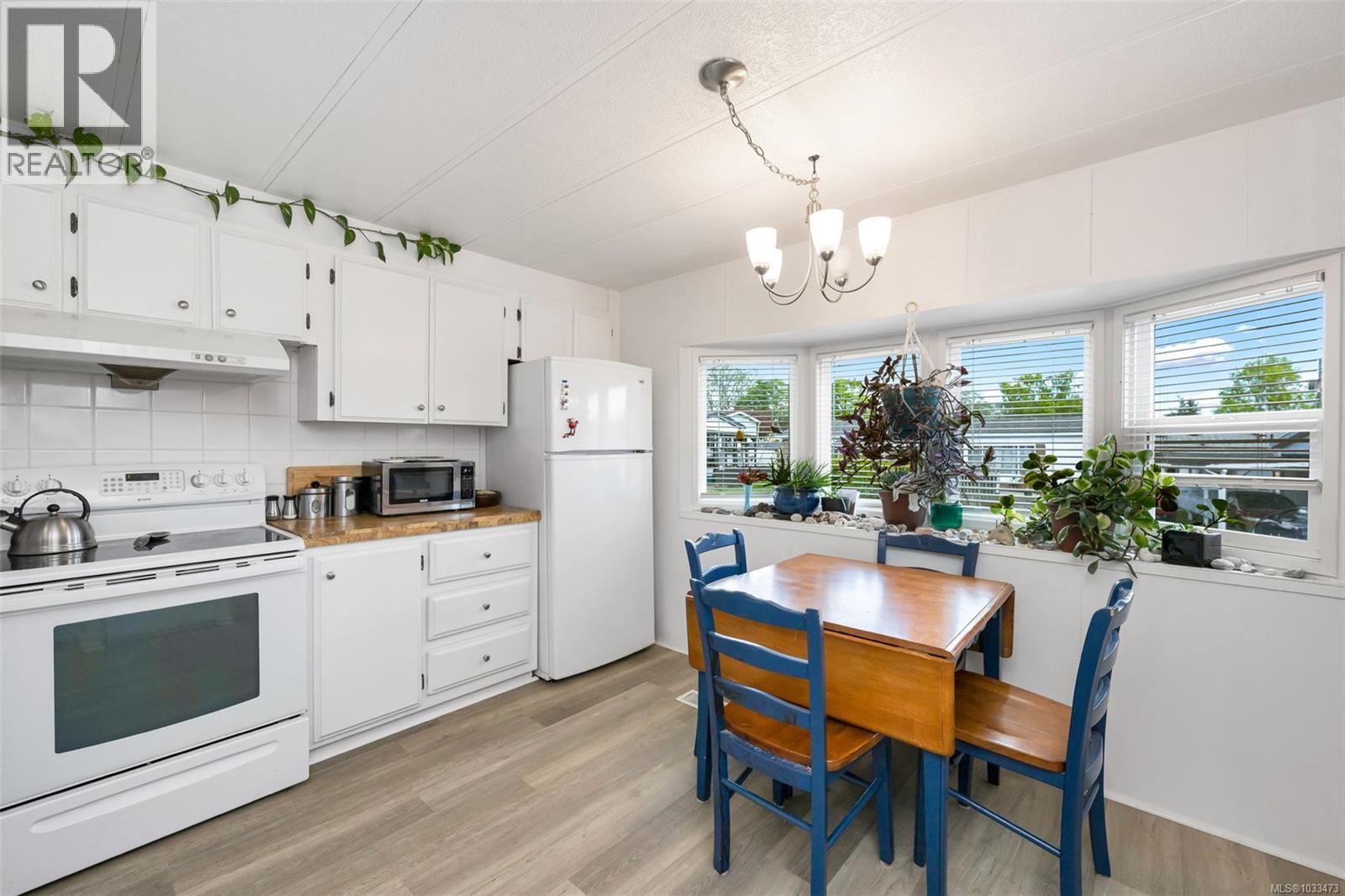 4 1498 Admirals Rd, View Royal, British Columbia  V9A 2R1 - Photo 5 - 1033473