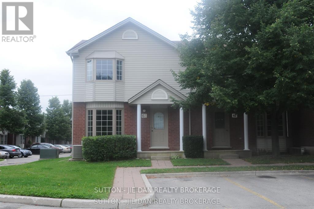 $429,90063 - 70 Chapman Court, London North, Ontario