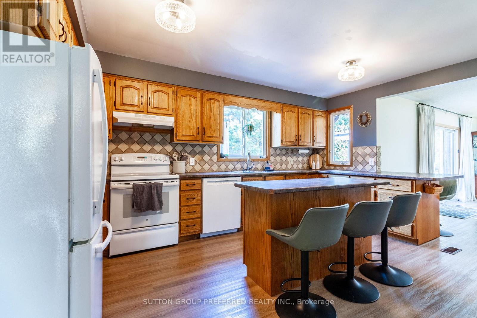 8034 Imperial Road, Malahide, Ontario  N5H 2R2 - Photo 18 - X13069084