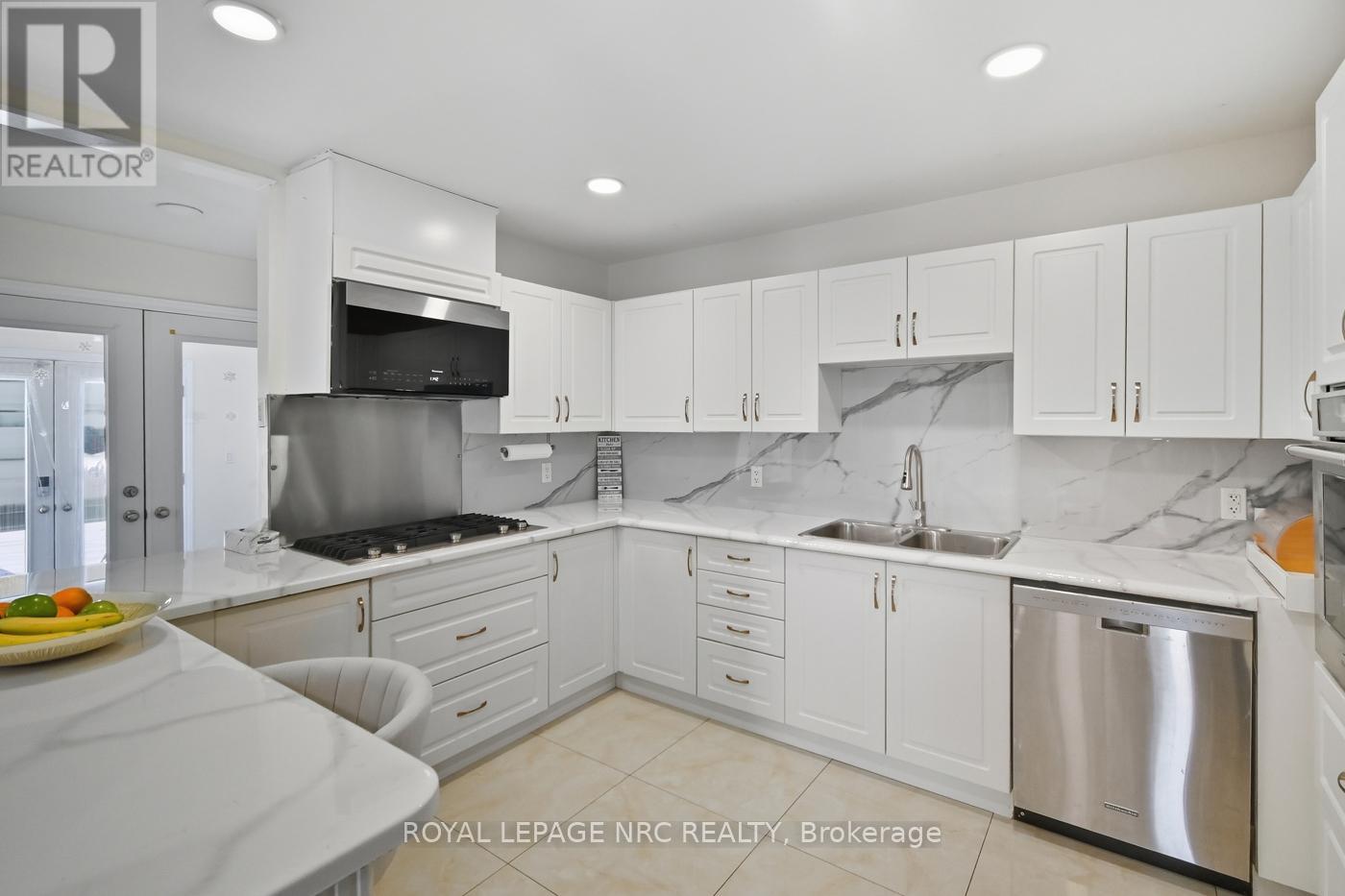 6384 Montrose Road, Niagara Falls, Ontario  L2H 1L6 - Photo 10 - X12741874