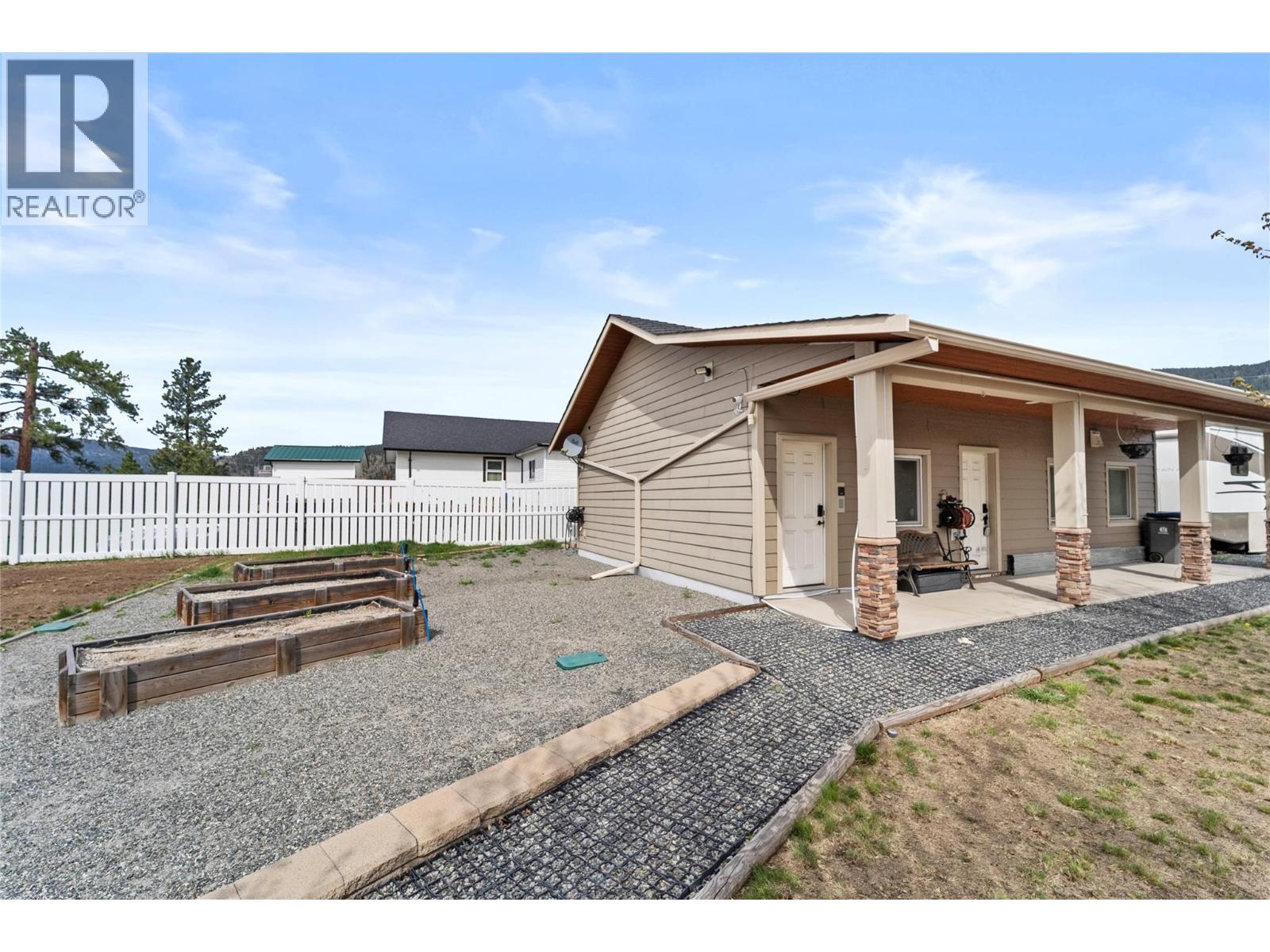 2414 Spring Bank Avenue, Merritt, British Columbia  V1K 1S1 - Photo 37 - 10384511