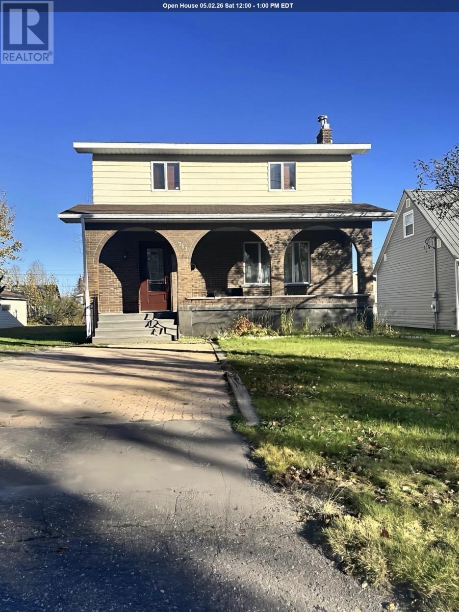 711 First St W, Geraldton, Ontario  P0T 1M0 - Photo 1 - TB2600831
