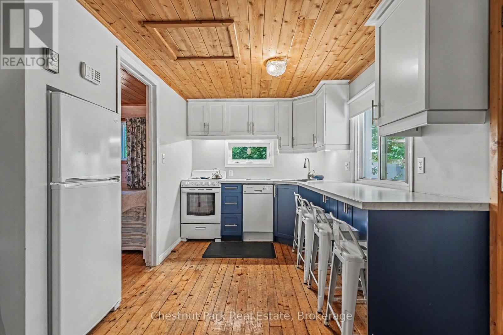 6760 Highway 6, Northern Bruce Peninsula, Ontario  N0H 2R0 - Photo 26 - X13068924
