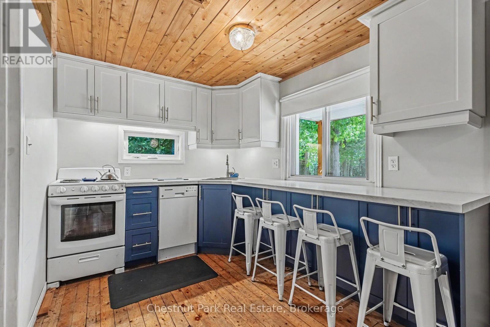 6760 Highway 6, Northern Bruce Peninsula, Ontario  N0H 2R0 - Photo 27 - X13068924