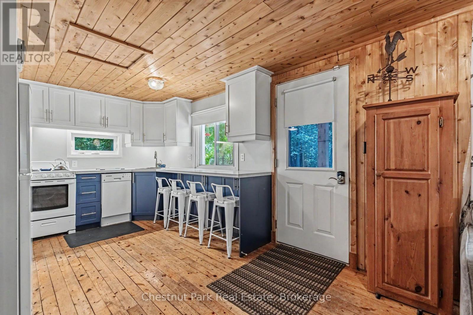 6760 Highway 6, Northern Bruce Peninsula, Ontario  N0H 2R0 - Photo 25 - X13068924