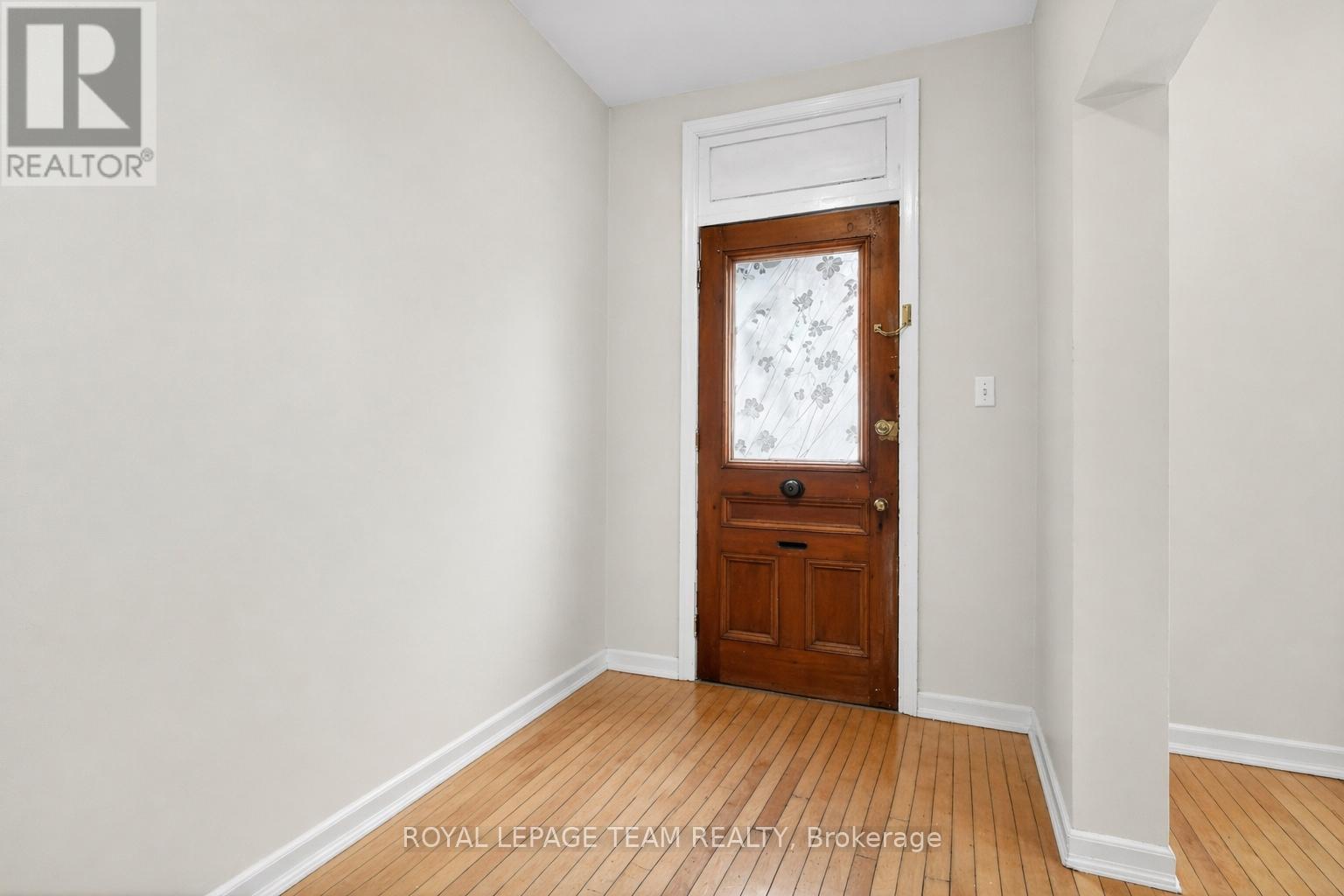 8 Lewis Street, Ottawa, Ontario  K2P 0S3 - Photo 3 - X13069300