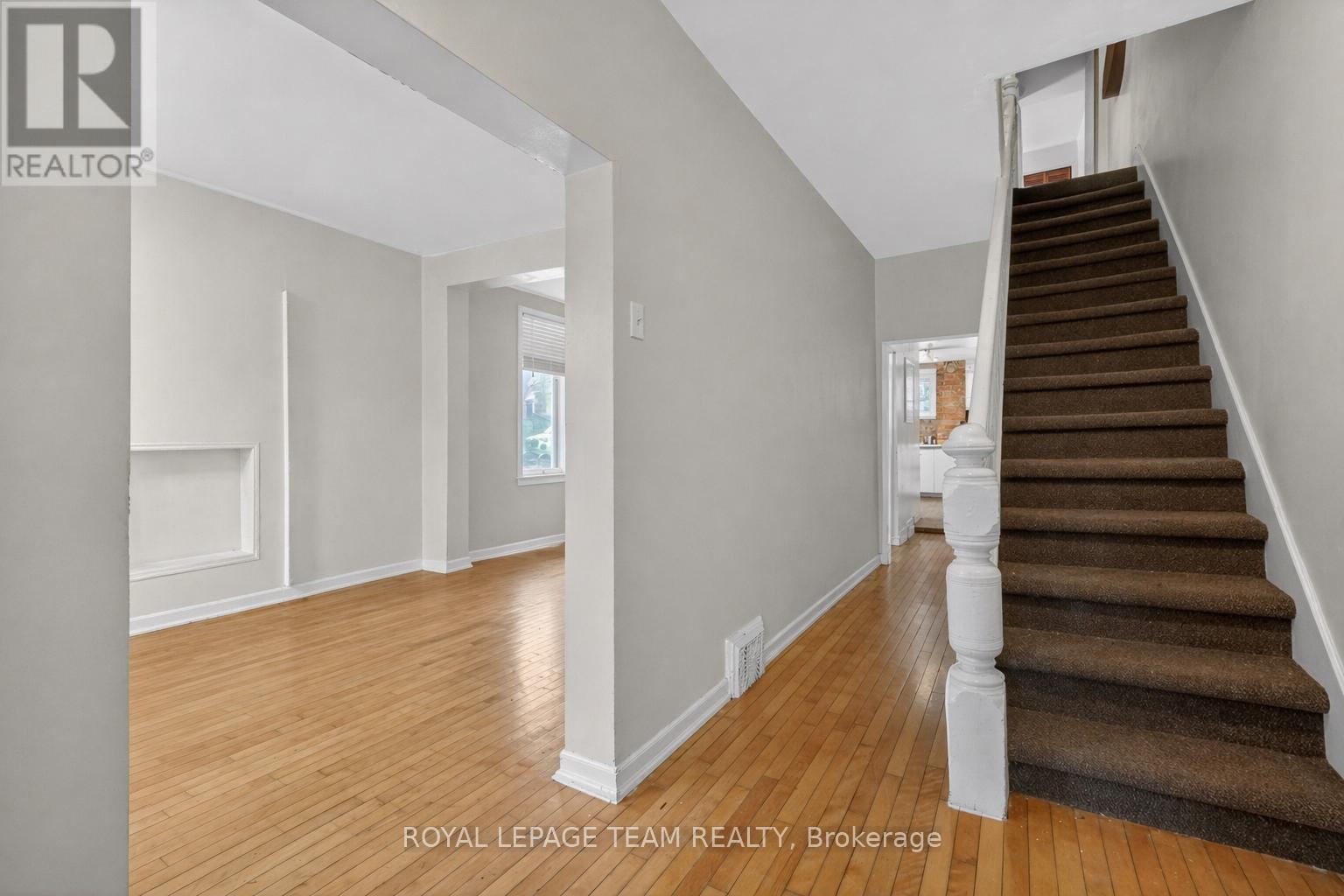 8 Lewis Street, Ottawa, Ontario  K2P 0S3 - Photo 4 - X13069300