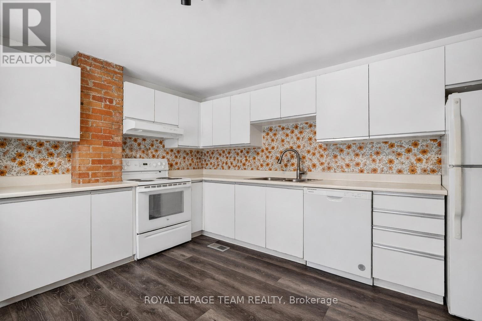 8 Lewis Street, Ottawa, Ontario  K2P 0S3 - Photo 7 - X13069300