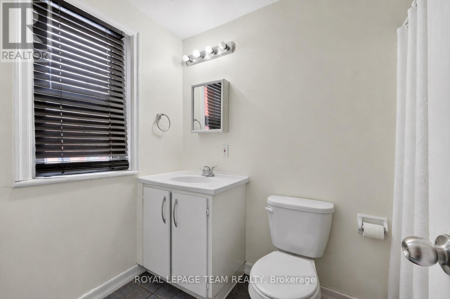 8 Lewis Street, Ottawa, Ontario  K2P 0S3 - Photo 8 - X13069300