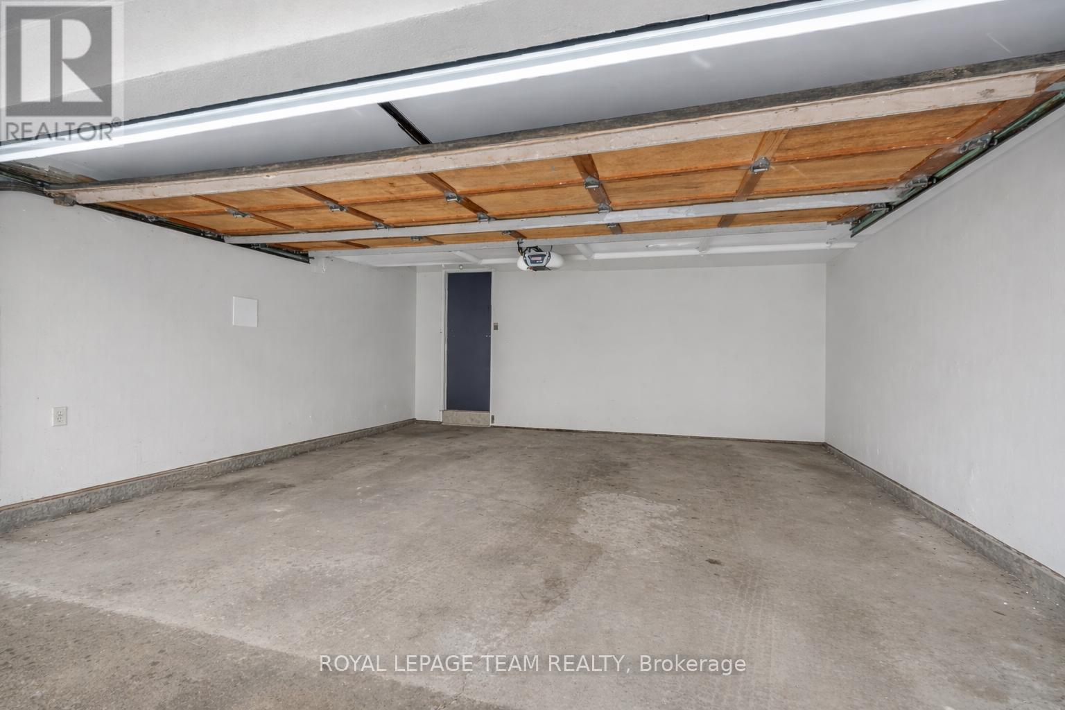 10 Lewis Street, Ottawa, Ontario  K2P 0S3 - Photo 14 - X13069308