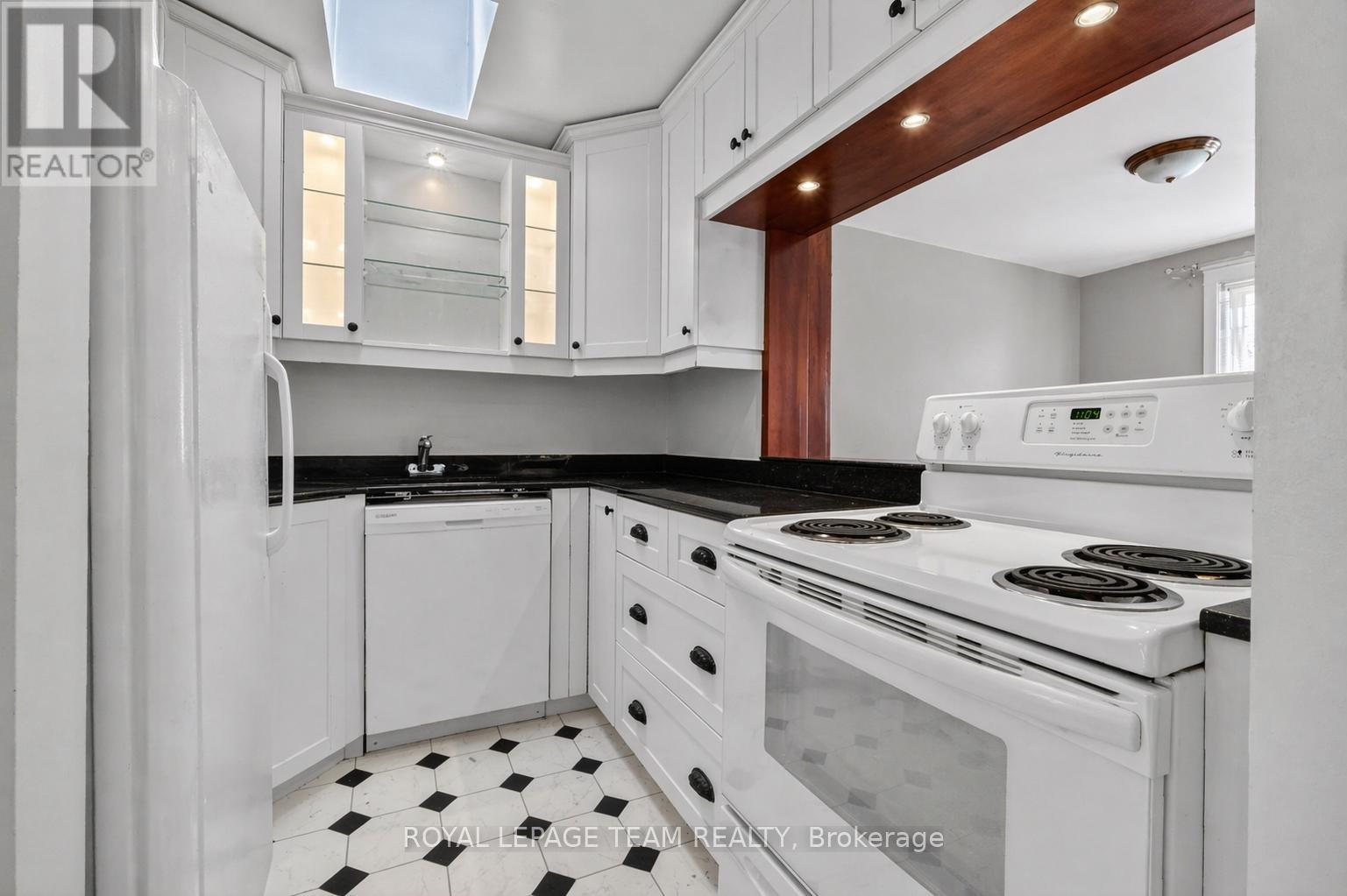 12 Lewis Street, Ottawa, Ontario  K2P 0S3 - Photo 13 - X13069314