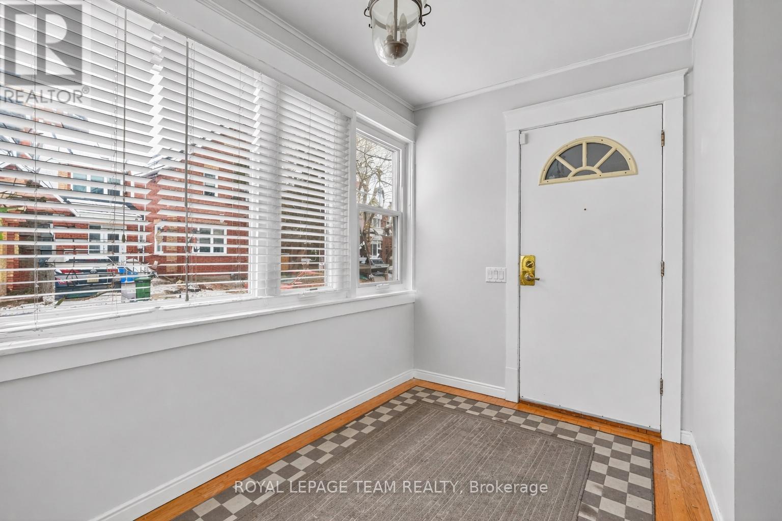 12 Lewis Street, Ottawa, Ontario  K2P 0S3 - Photo 2 - X13069314
