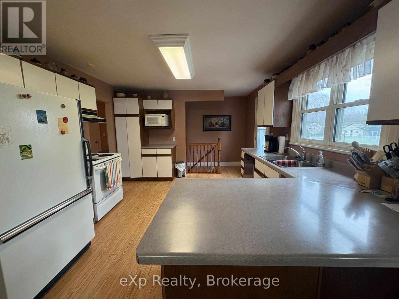 661 2nd Avenue SE, Georgian Bluffs, Ontario  N4K 5T2 - Photo 14 - X13023384