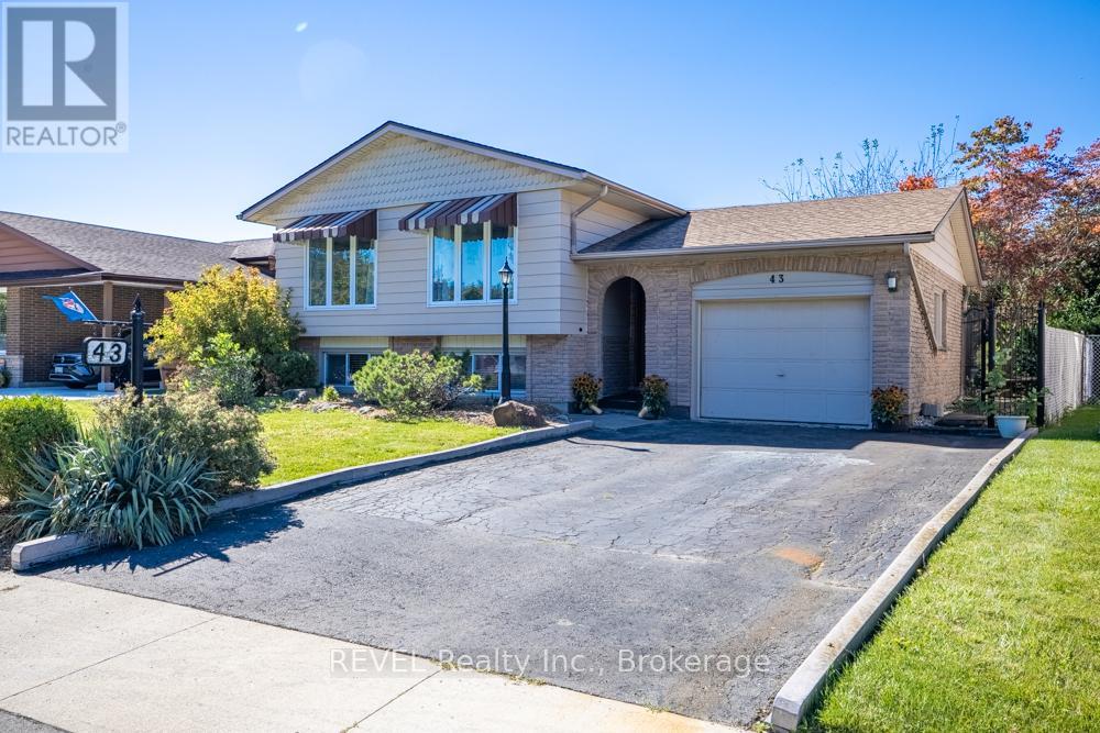 43 Trelawn Parkway, Welland, Ontario  L3C 1W4 - Photo 2 - X13069430