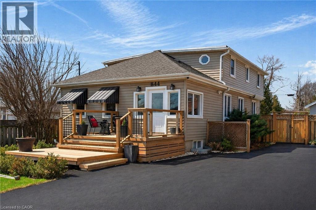 844 UPPER WELLINGTON Street, Hamilton, Ontario