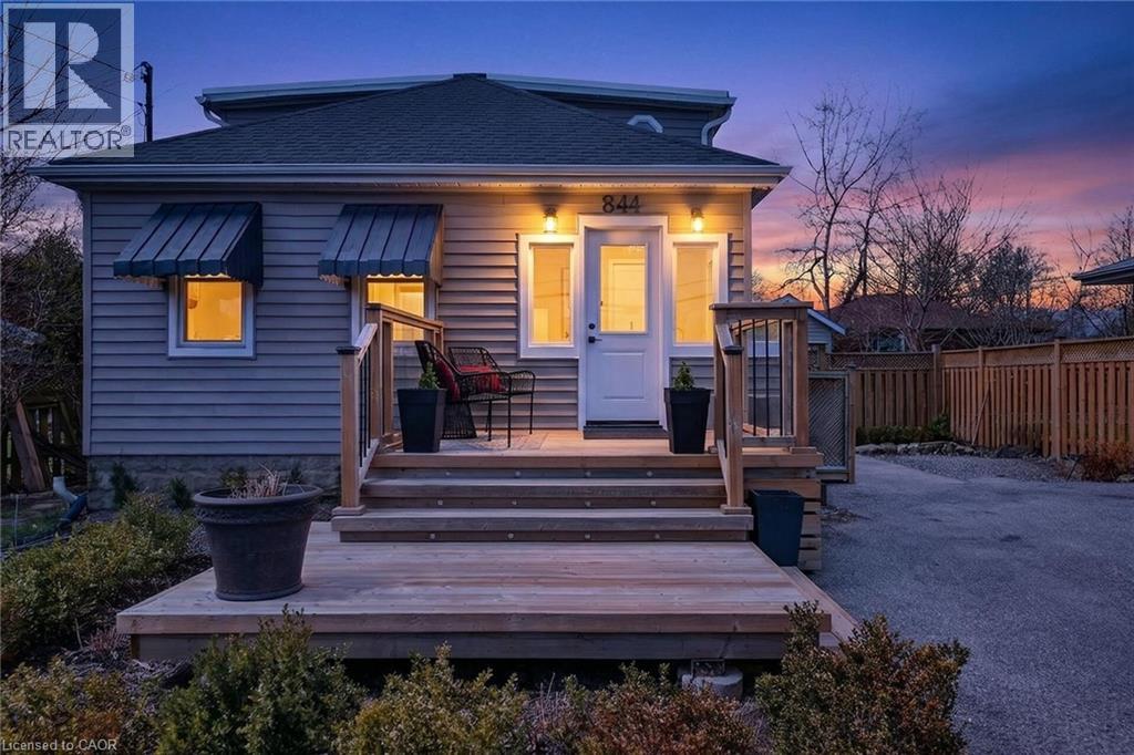 844 Upper Wellington Street, Hamilton, Ontario  L9A 3R9 - Photo 2 - 40819910
