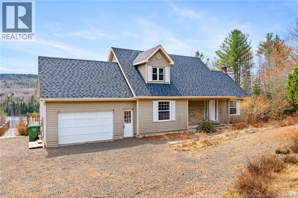18 Hillview Street, Upper Kingsclear, New Brunswick  E3B 1V1 - Photo 1 - NB134330
