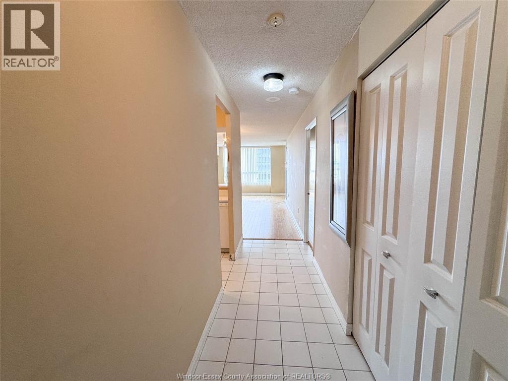 75 Riverside Drive East Unit# 406, Windsor, Ontario  N9A 2S4 - Photo 1 - 26009796