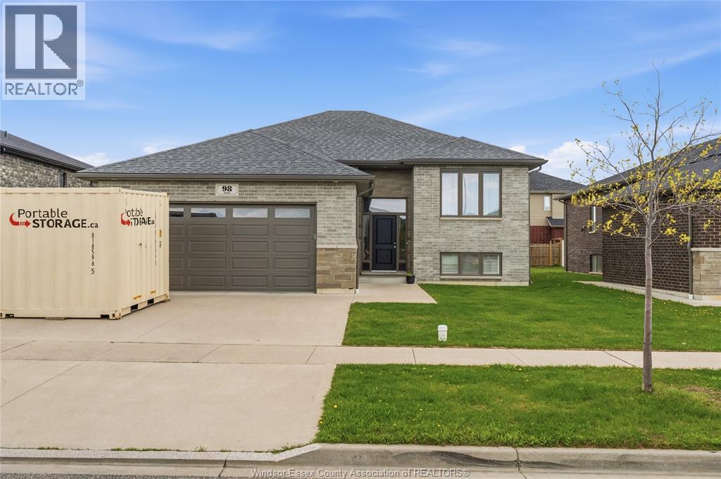 98 Peter Avenue, Leamington, Ontario  N8H 0E7 - Photo 2 - 26009795