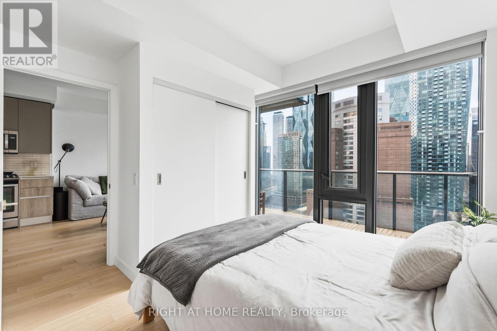 2106 - 2A CHURCH STREET, Toronto, Ontario