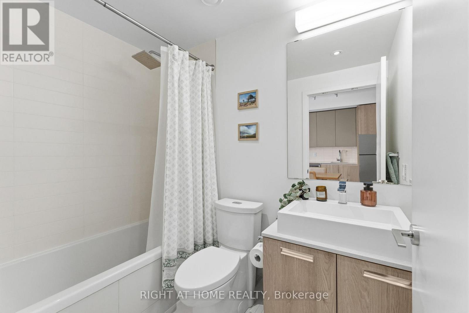 2106 - 2a Church Street, Toronto, Ontario  M5E 0E1 - Photo 17 - C13065734