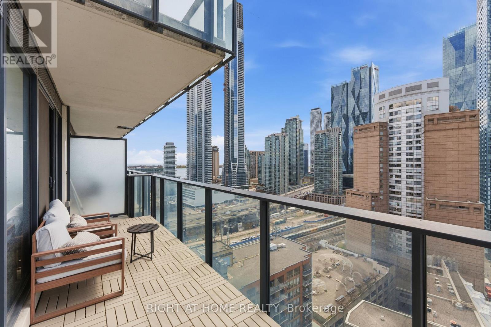 2106 - 2a Church Street, Toronto, Ontario  M5E 0E1 - Photo 18 - C13065734