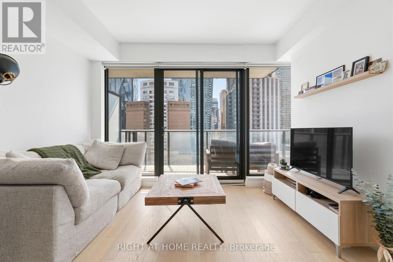2106 - 2a Church Street, Toronto, Ontario  M5E 0E1 - Photo 7 - C13065734