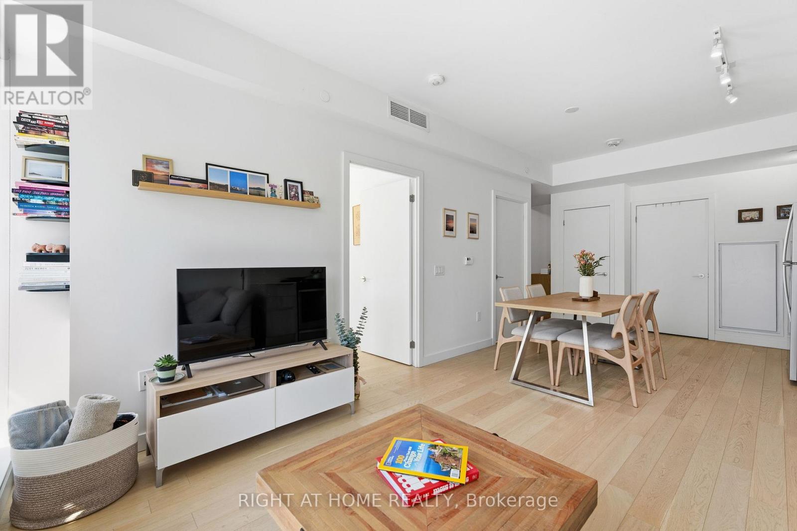 2106 - 2a Church Street, Toronto, Ontario  M5E 0E1 - Photo 8 - C13065734