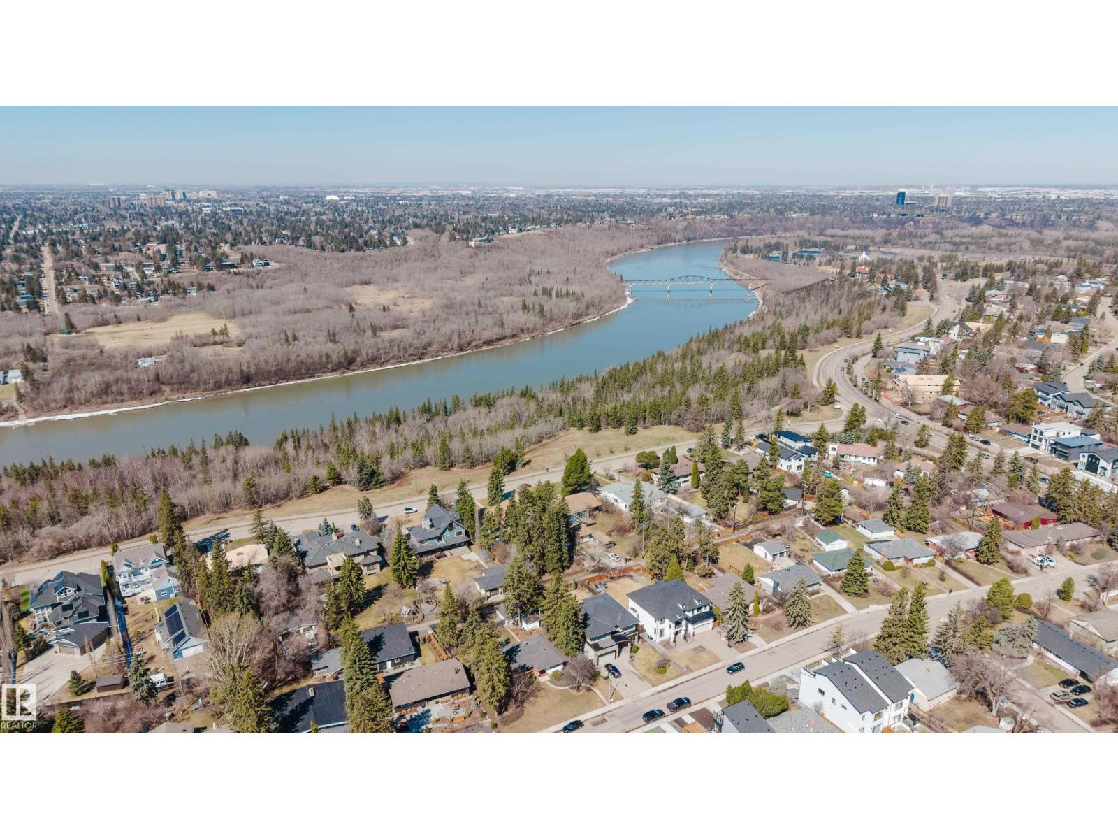 7907 Saskatchewan Dr Nw, Edmonton, Alberta  T6G 2L3 - Photo 5 - E4484436