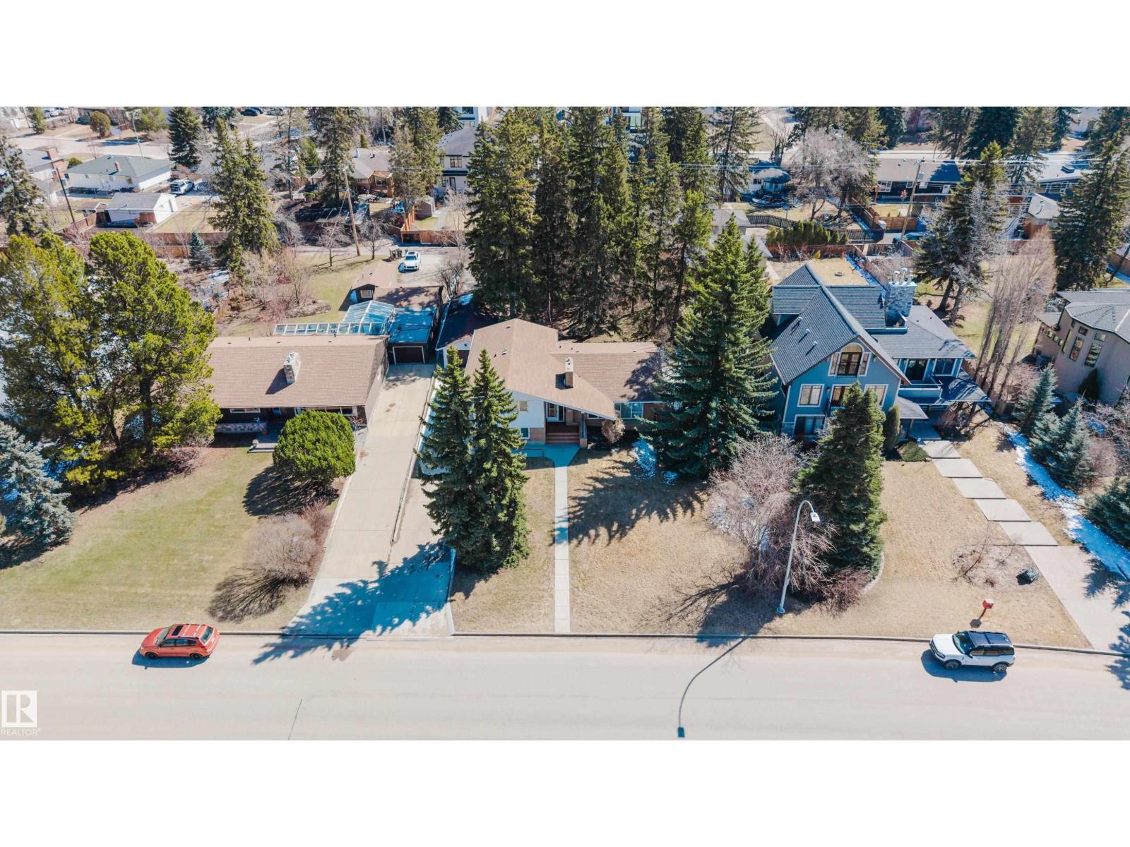 7907 Saskatchewan Dr Nw, Edmonton, Alberta  T6G 2L3 - Photo 2 - E4484436