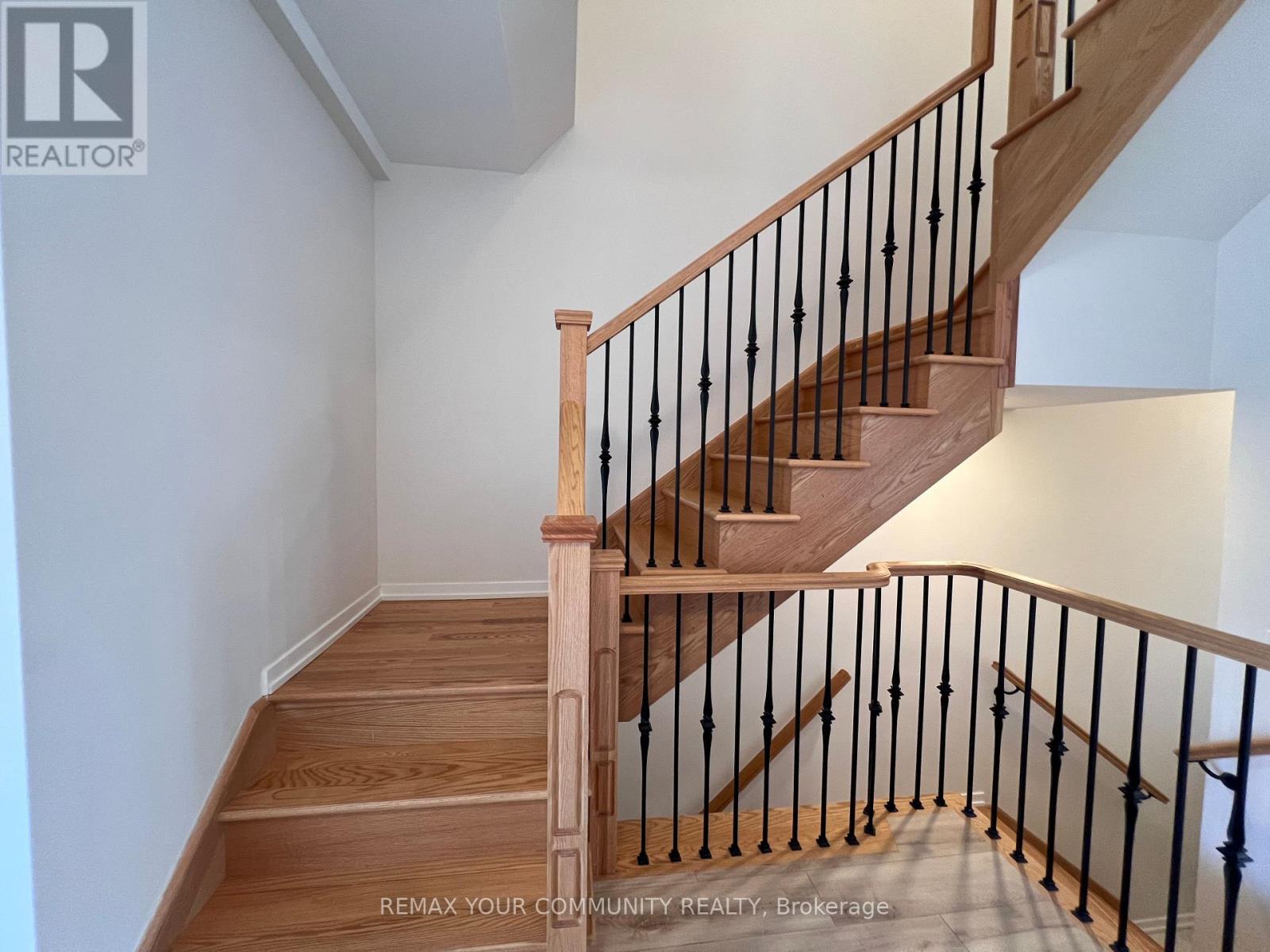 137 Rattenbury Road, Vaughan, Ontario  L6A 5C6 - Photo 39 - N12960238