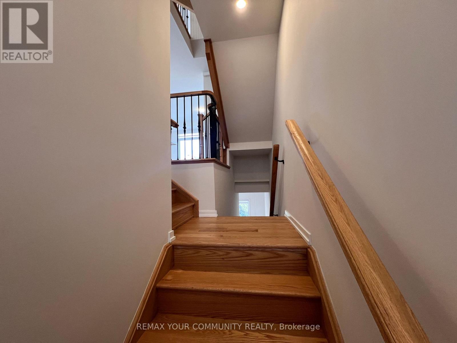 137 Rattenbury Road, Vaughan, Ontario  L6A 5C6 - Photo 8 - N12960238