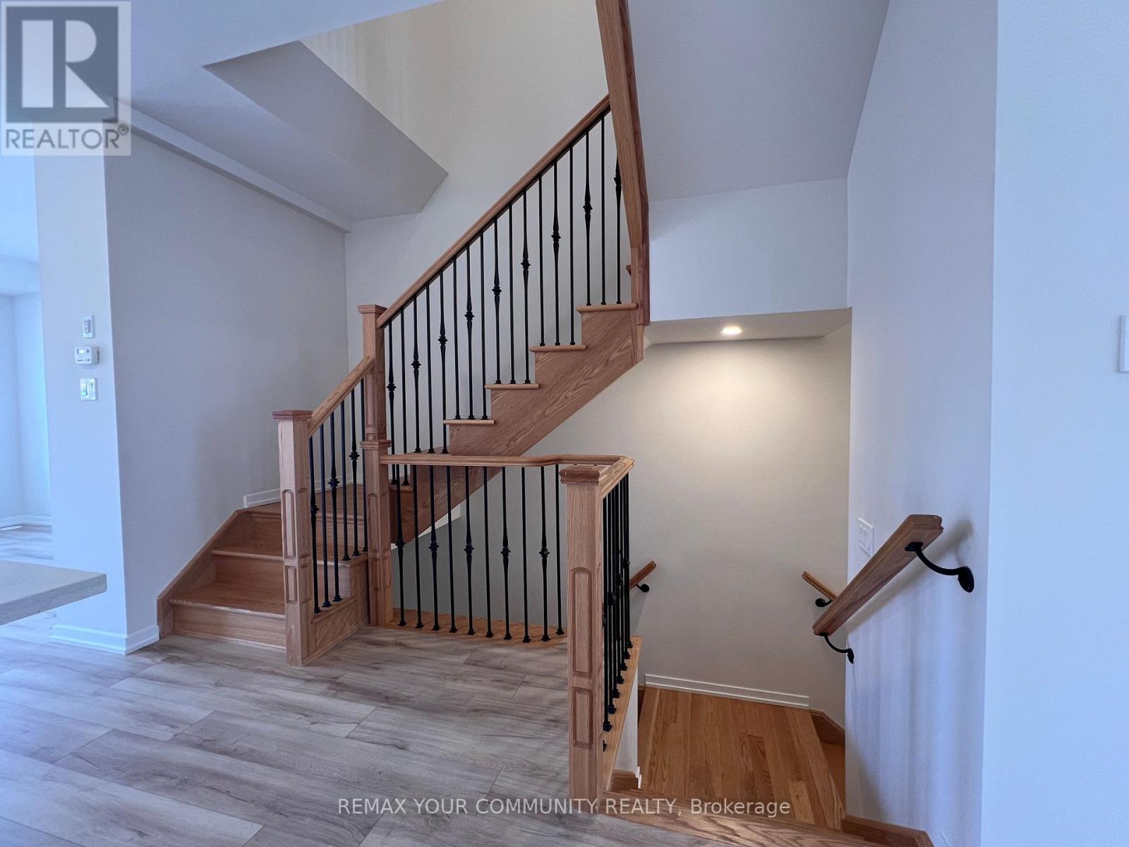 137 Rattenbury Road, Vaughan, Ontario  L6A 5C6 - Photo 9 - N12960238