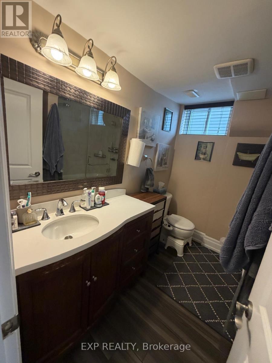 Lower - 78 Brampton Road, Toronto, Ontario  M9R 3J9 - Photo 12 - W12950144