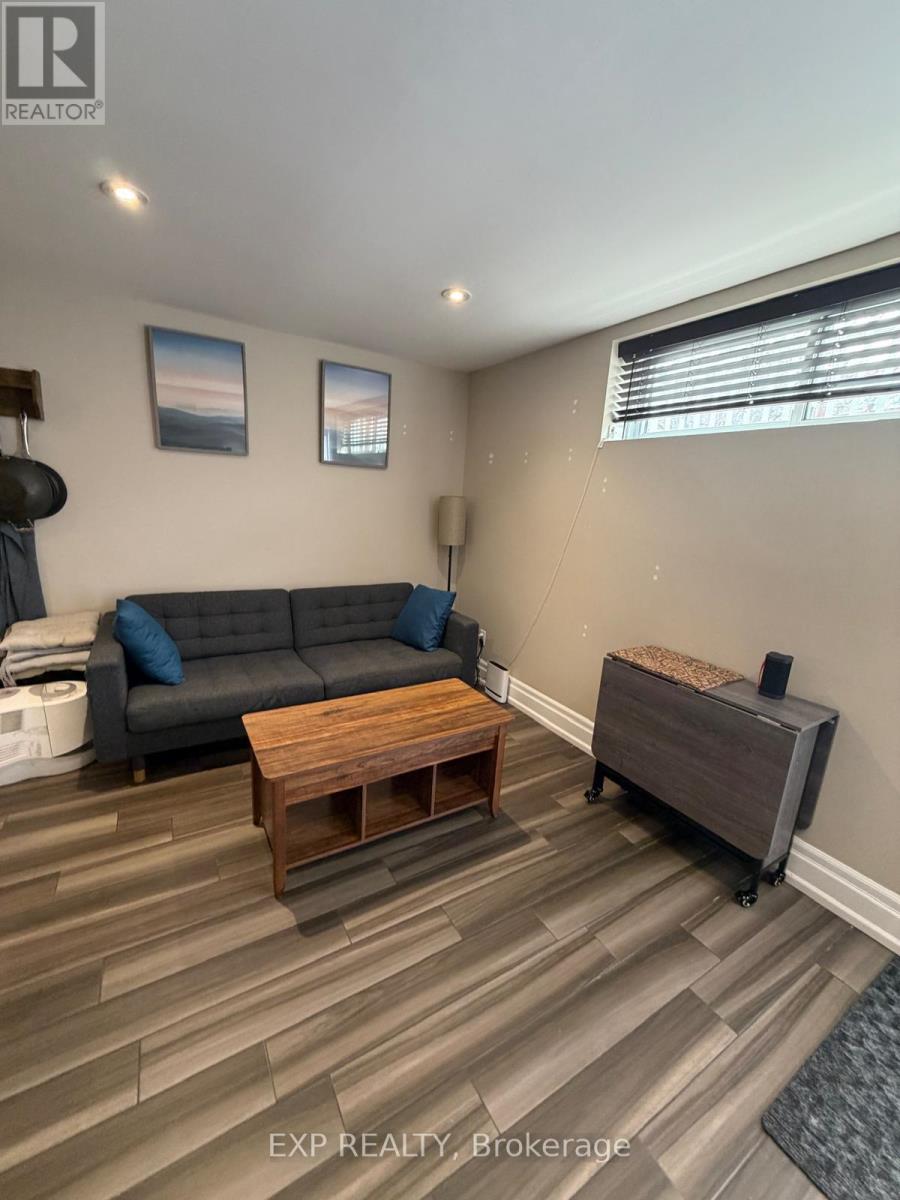 Lower - 78 Brampton Road, Toronto, Ontario  M9R 3J9 - Photo 7 - W12950144