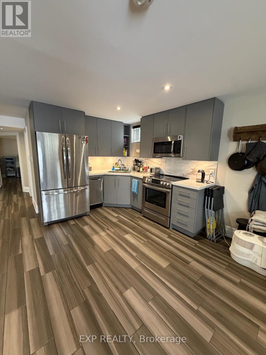 Lower - 78 Brampton Road, Toronto, Ontario  M9R 3J9 - Photo 8 - W12950144