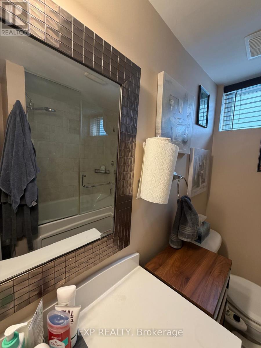 Lower - 78 Brampton Road, Toronto, Ontario  M9R 3J9 - Photo 13 - W12950144