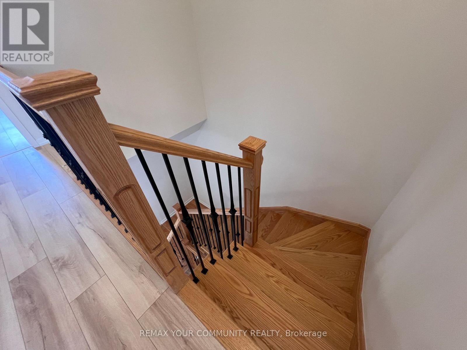 137 Rattenbury Road, Vaughan, Ontario  L6A 5C6 - Photo 38 - N12960238