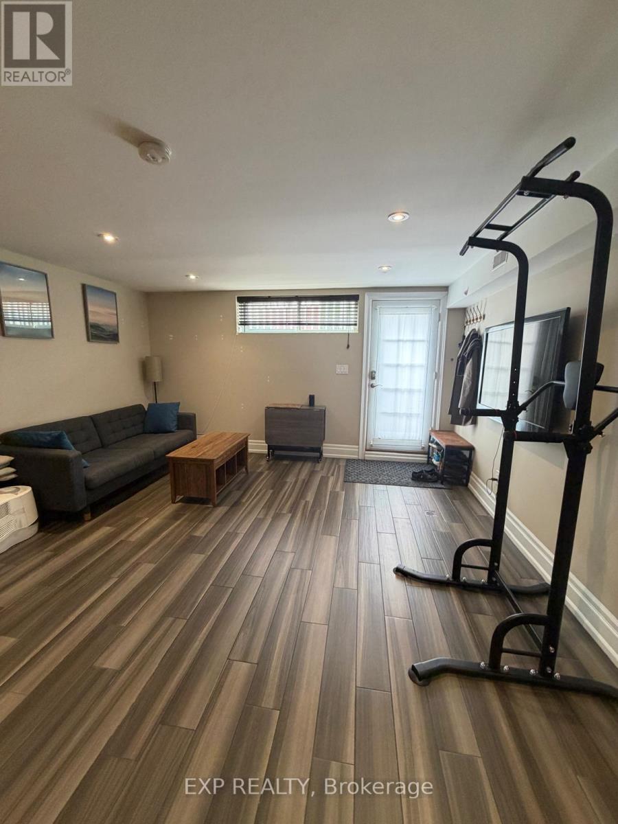 Lower - 78 Brampton Road, Toronto, Ontario  M9R 3J9 - Photo 18 - W12950144