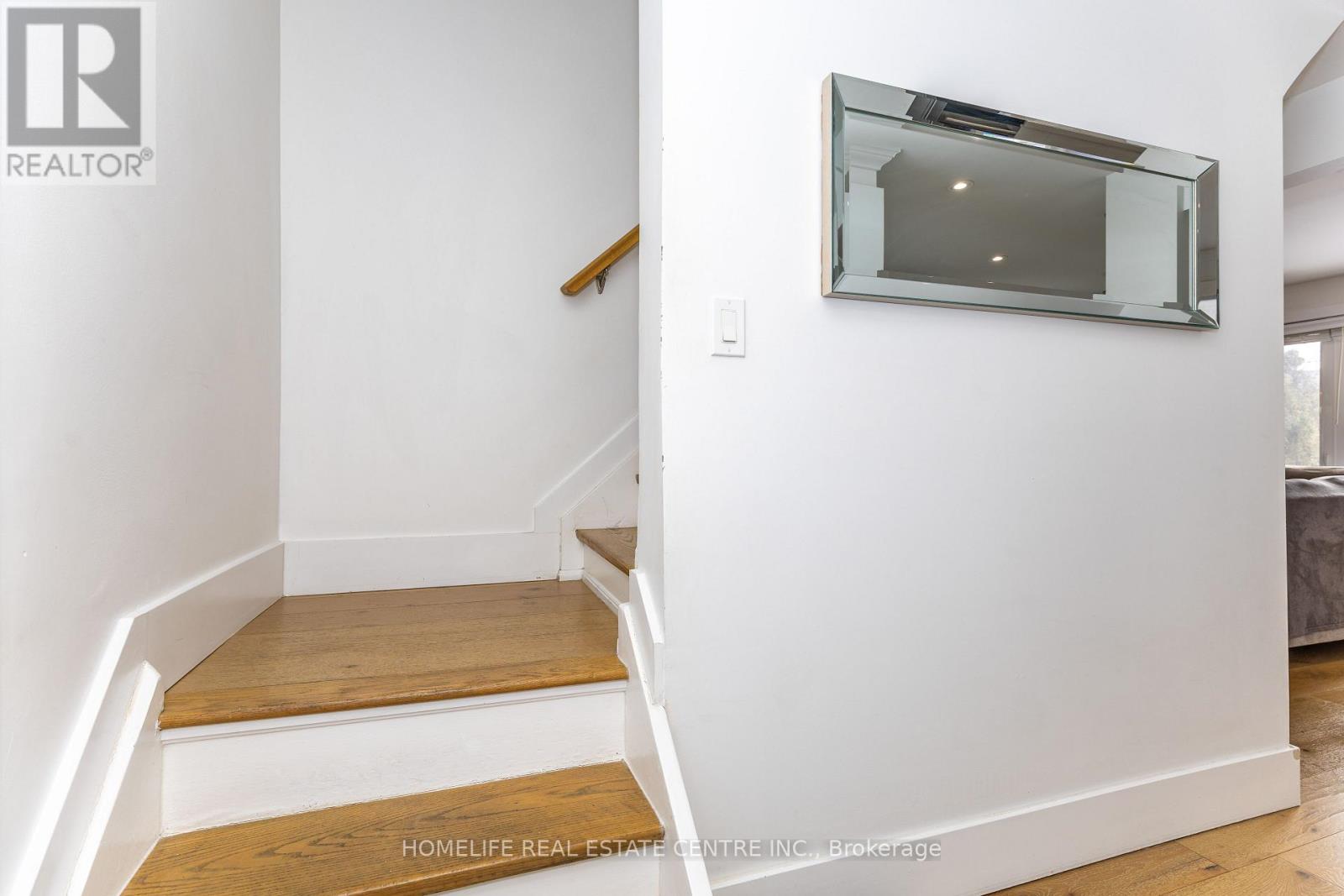 172 Calvington Drive, Toronto, Ontario  M3M 2M9 - Photo 12 - W12977494