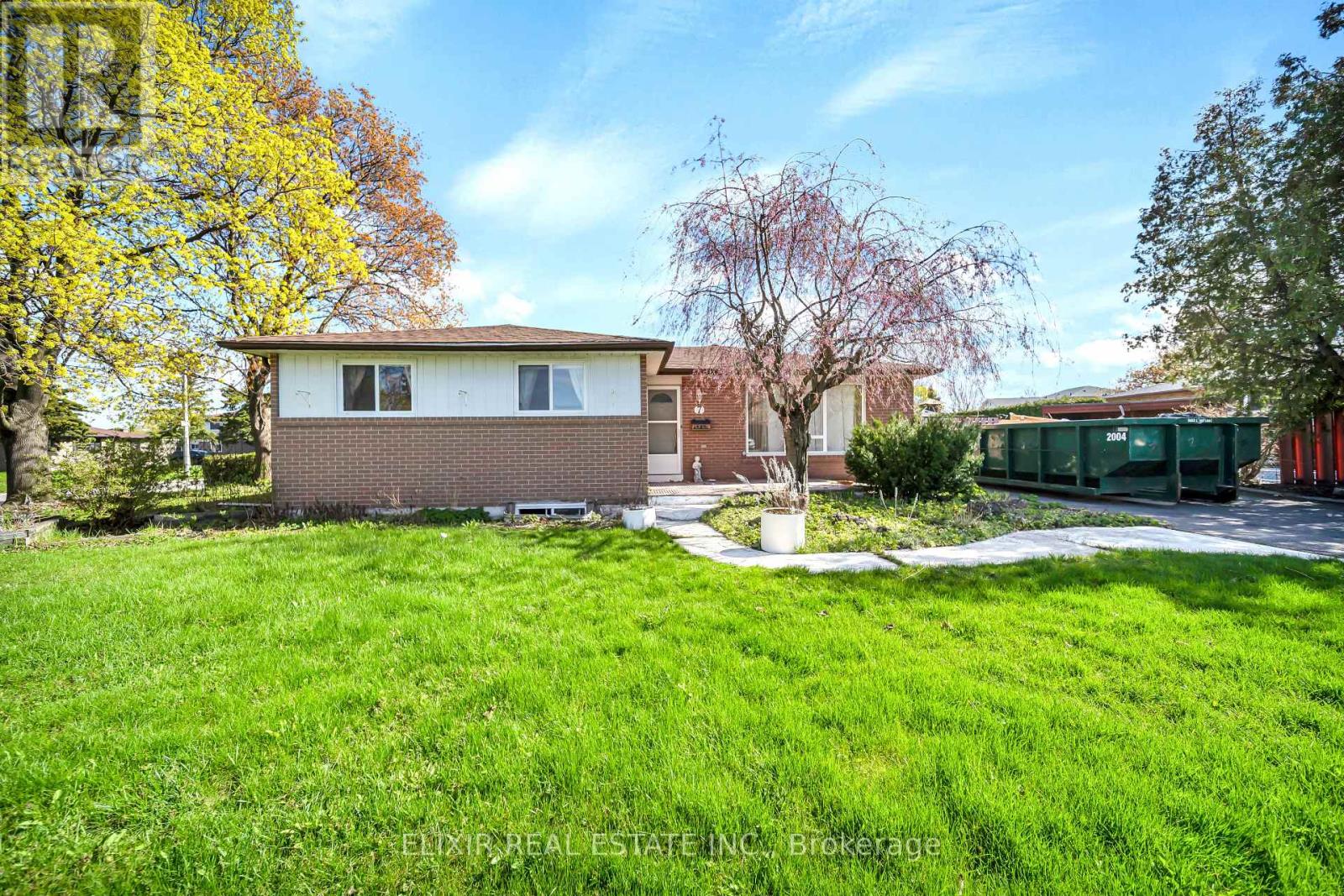 7 DRAYTON CRESCENT, Brampton, Ontario