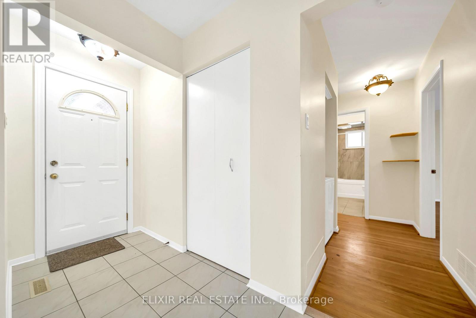 7 Drayton Crescent, Brampton, Ontario  L6T 3G6 - Photo 8 - W13065770