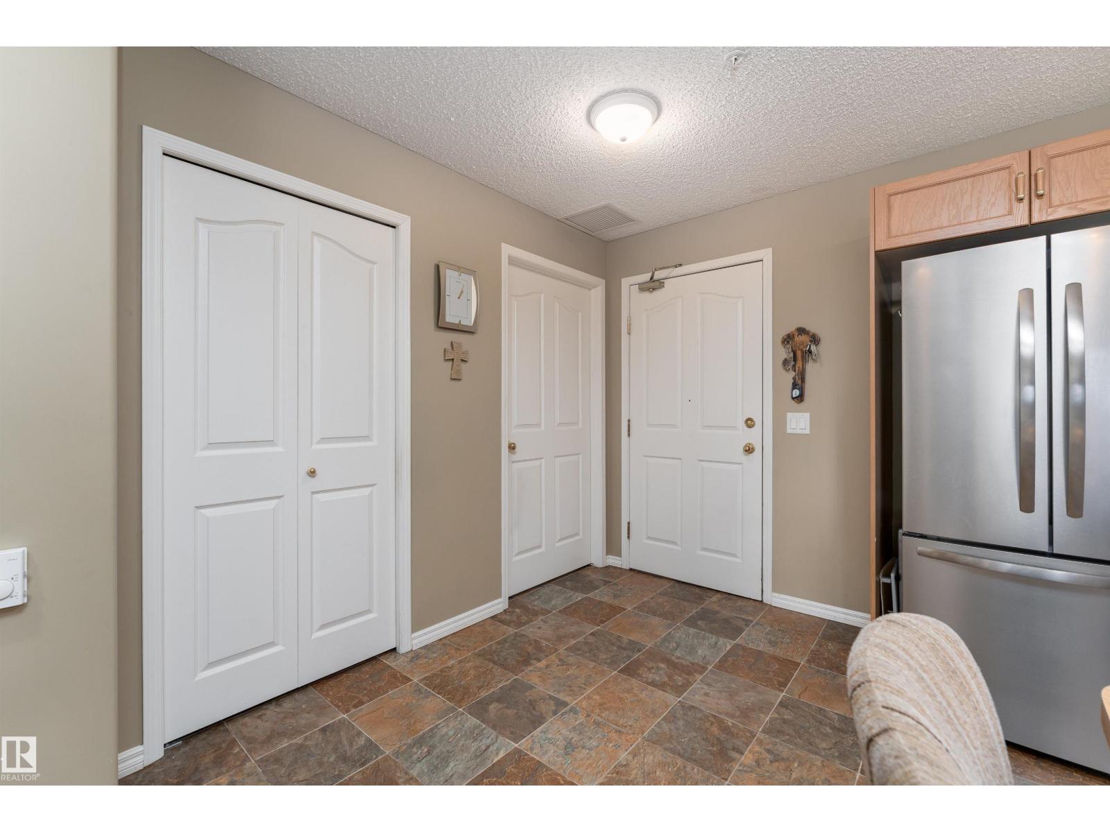 #221 16303 95 St Nw, Edmonton, Alberta  T5Z 3V1 - Photo 3 - E4485161